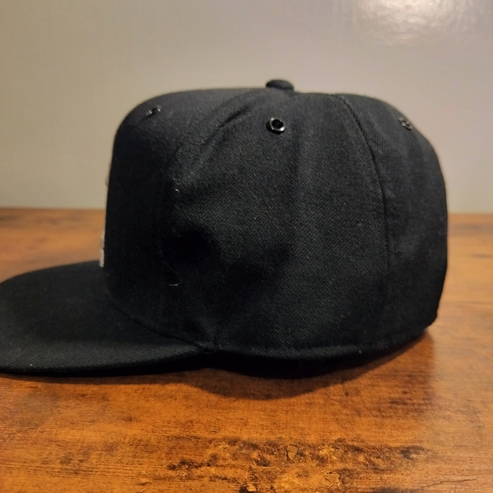 Mitchell & Ness Black CAVS Embroidered Hat - Picture 2 of 4